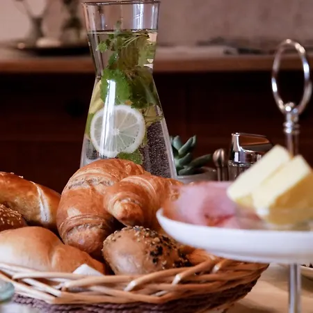 Haus Tanneck Gasthof *