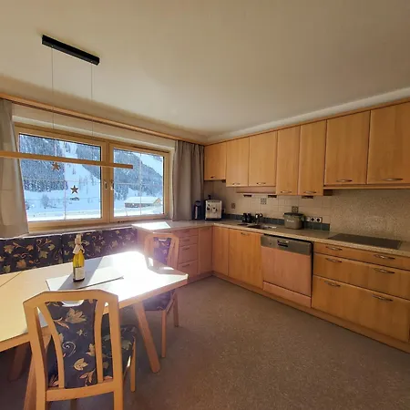 Haus Tanneck 图克斯