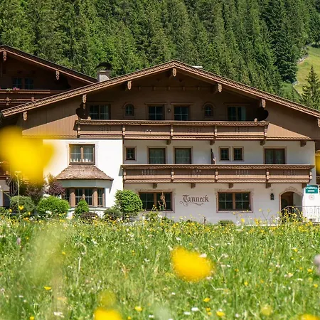 Haus Tanneck Gasthof *