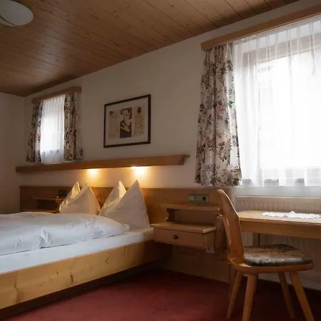 Pensjonat Haus Tanneck *