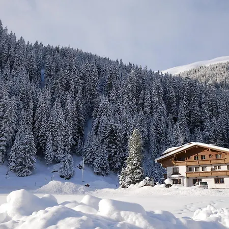 Haus Tanneck Pensjonat