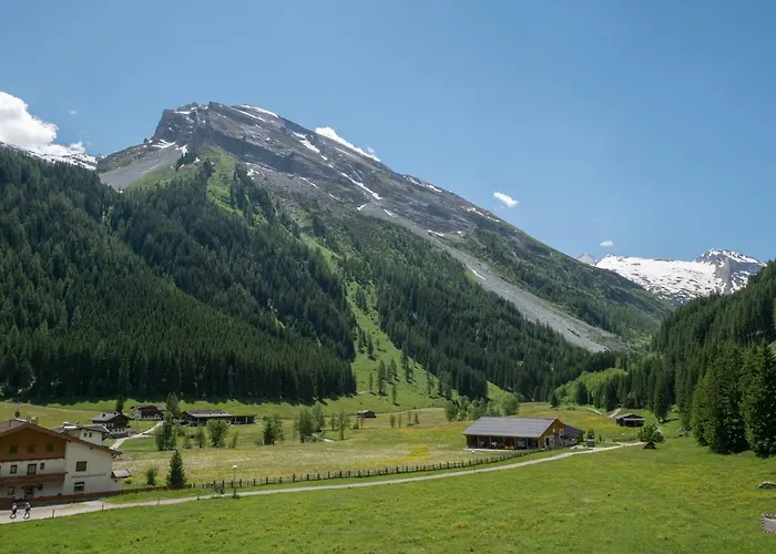 Haus Tanneck 图克斯