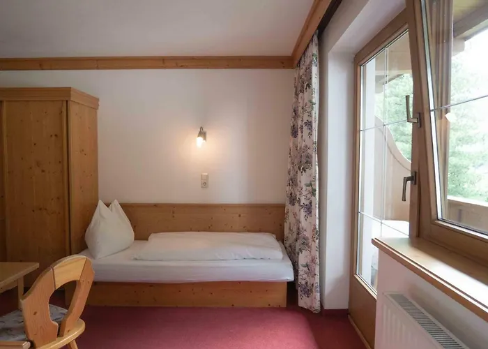 Haus Tanneck * 图克斯